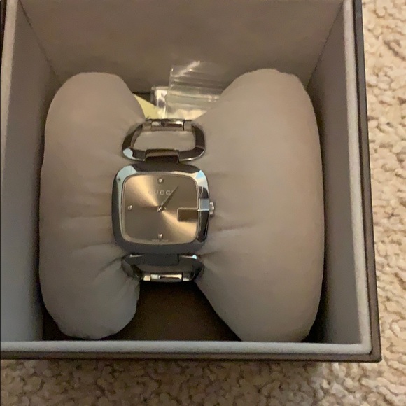 Gucci Watch - Picture 2 of 3
